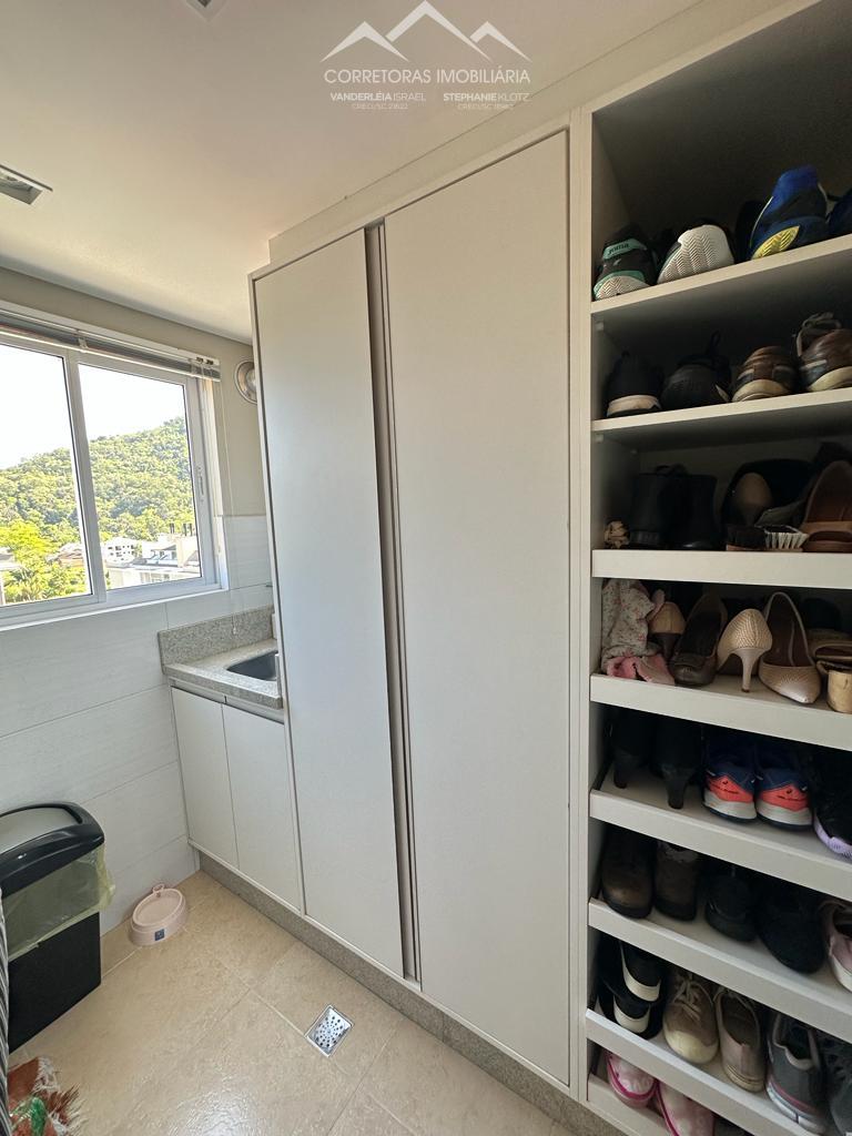 Apartamento à venda com 3 quartos, 198m² - Foto 22