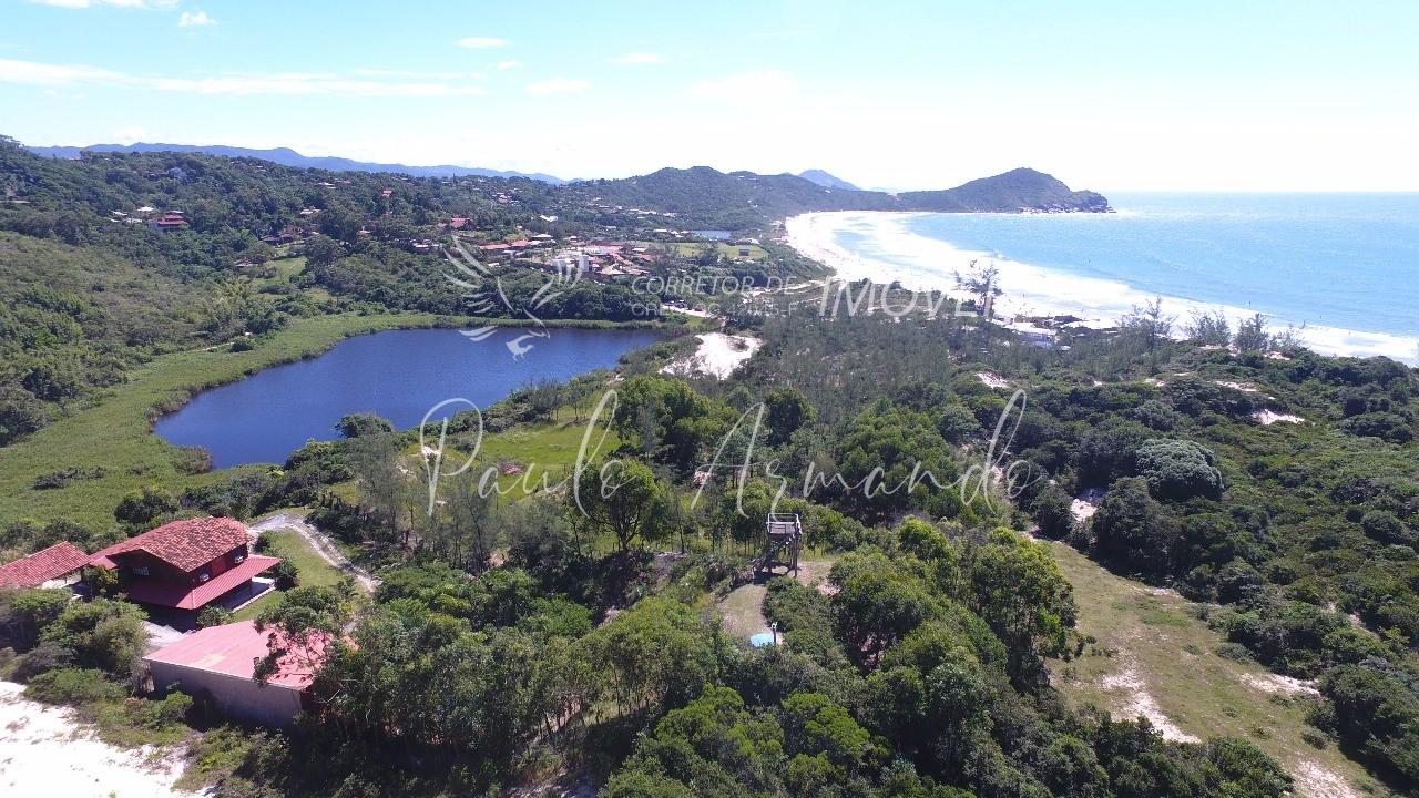 Área à venda na Praia do Rosa, 300 metros do mar / IMBITUBA - SC