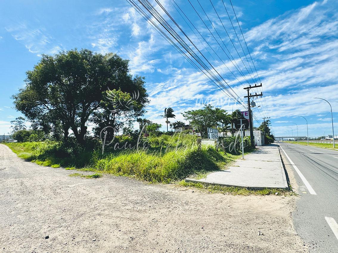 TERRENO COMERCIAL às margens da  marginal da BR 101, com 3.200 m2