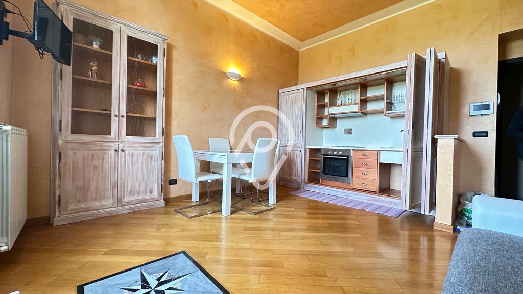 Apartamento com 1 dormitório para locação, TORRE CANAVESE, Tor...