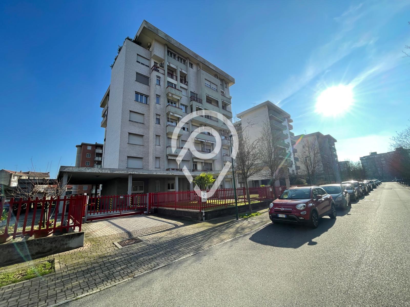 Apartamento com 2 dormitórios para locação, Priocco, CASALE MO...