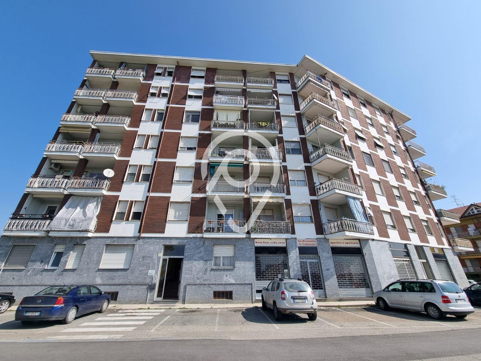 Apartamento com 2 dormitórios à venda, Livorno Ferraris, LIVOR...