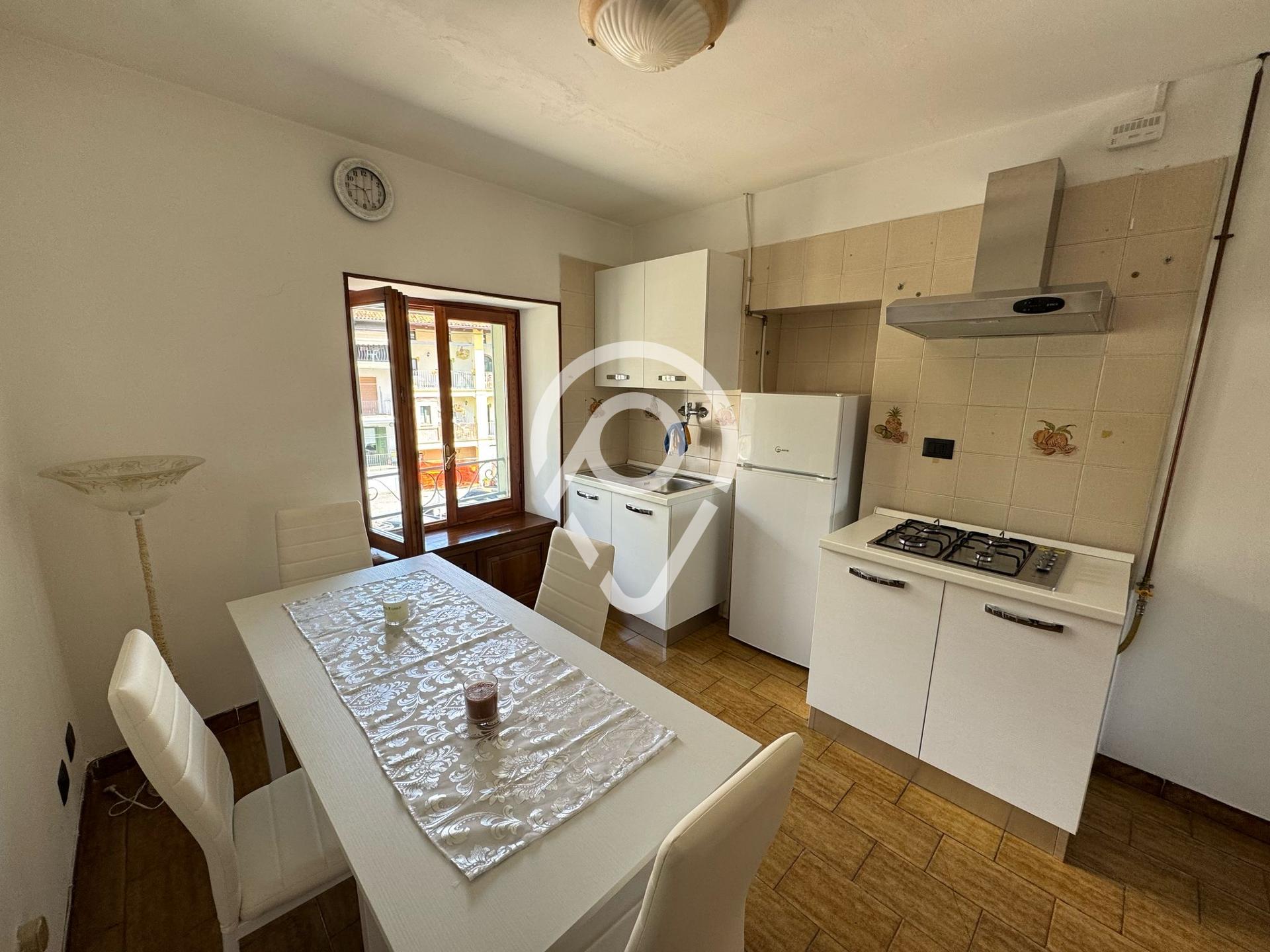 Apartamento com 1 dormitório para locação, Cuorgnè, Cuorgnè - TO