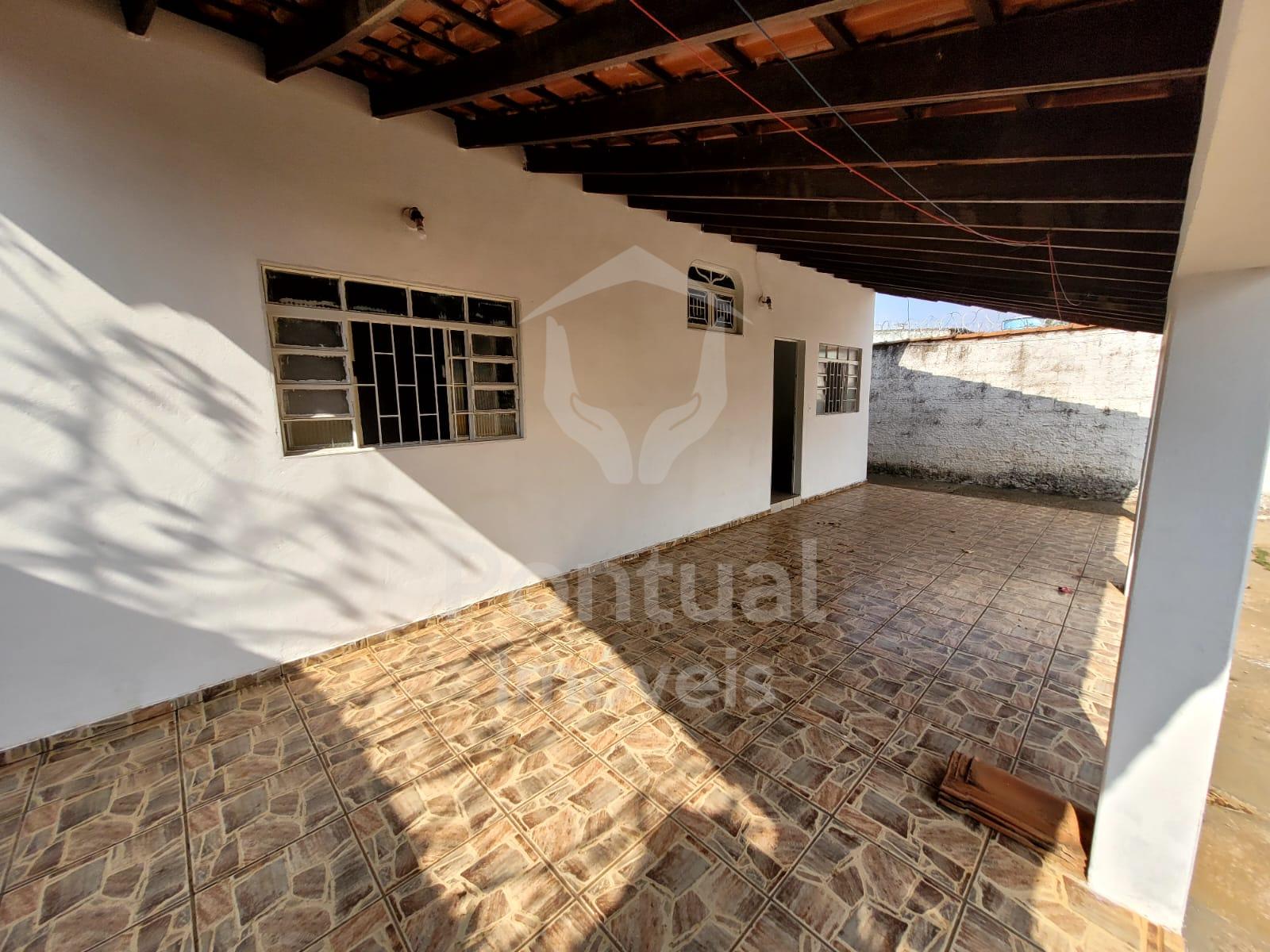 Casa com 2 dormitórios para locação, Marta Helena, UBERLANDIA ...