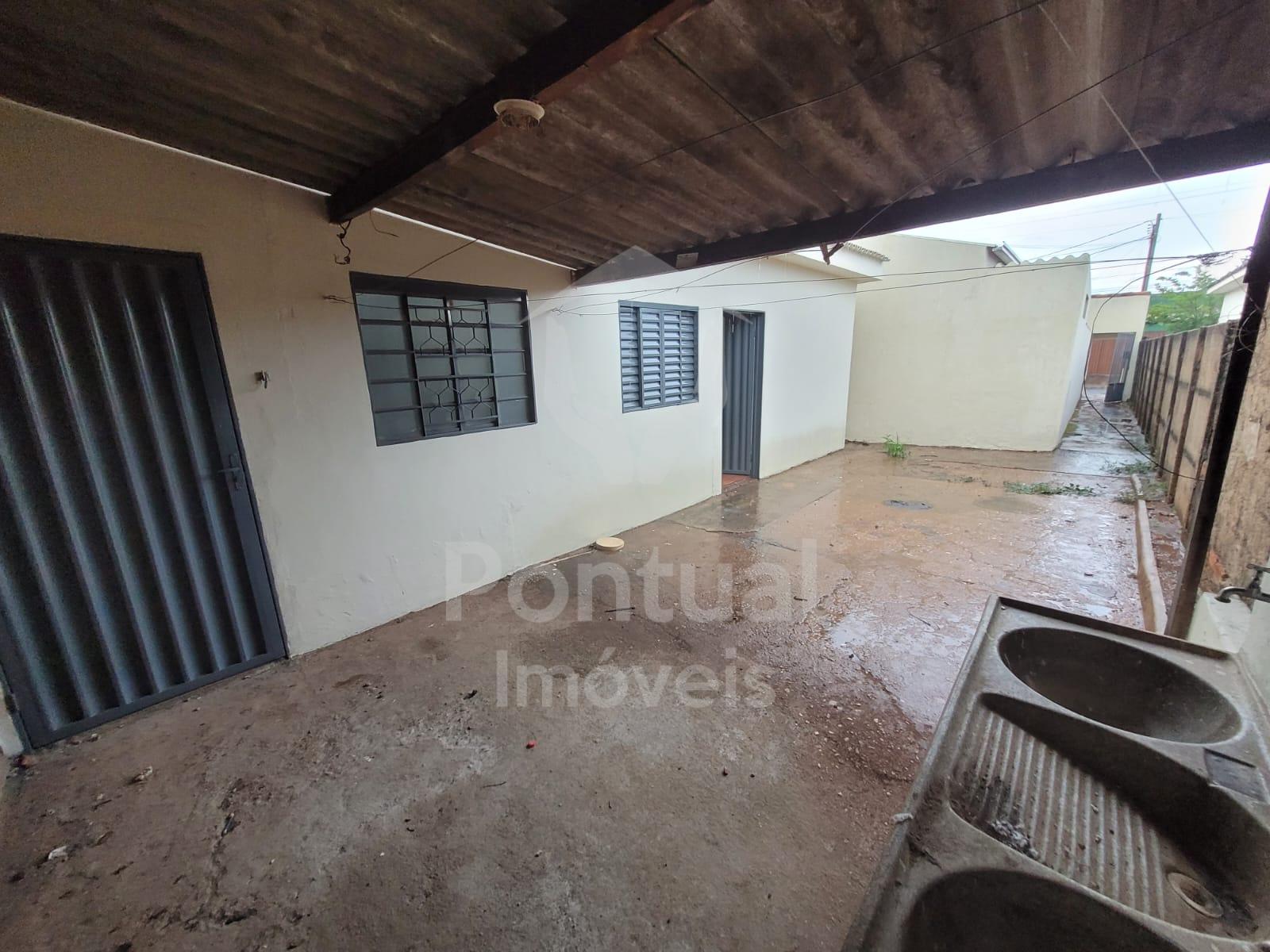 Casa com 3 dormitórios para locação, Pacaembu, UBERLANDIA - MG