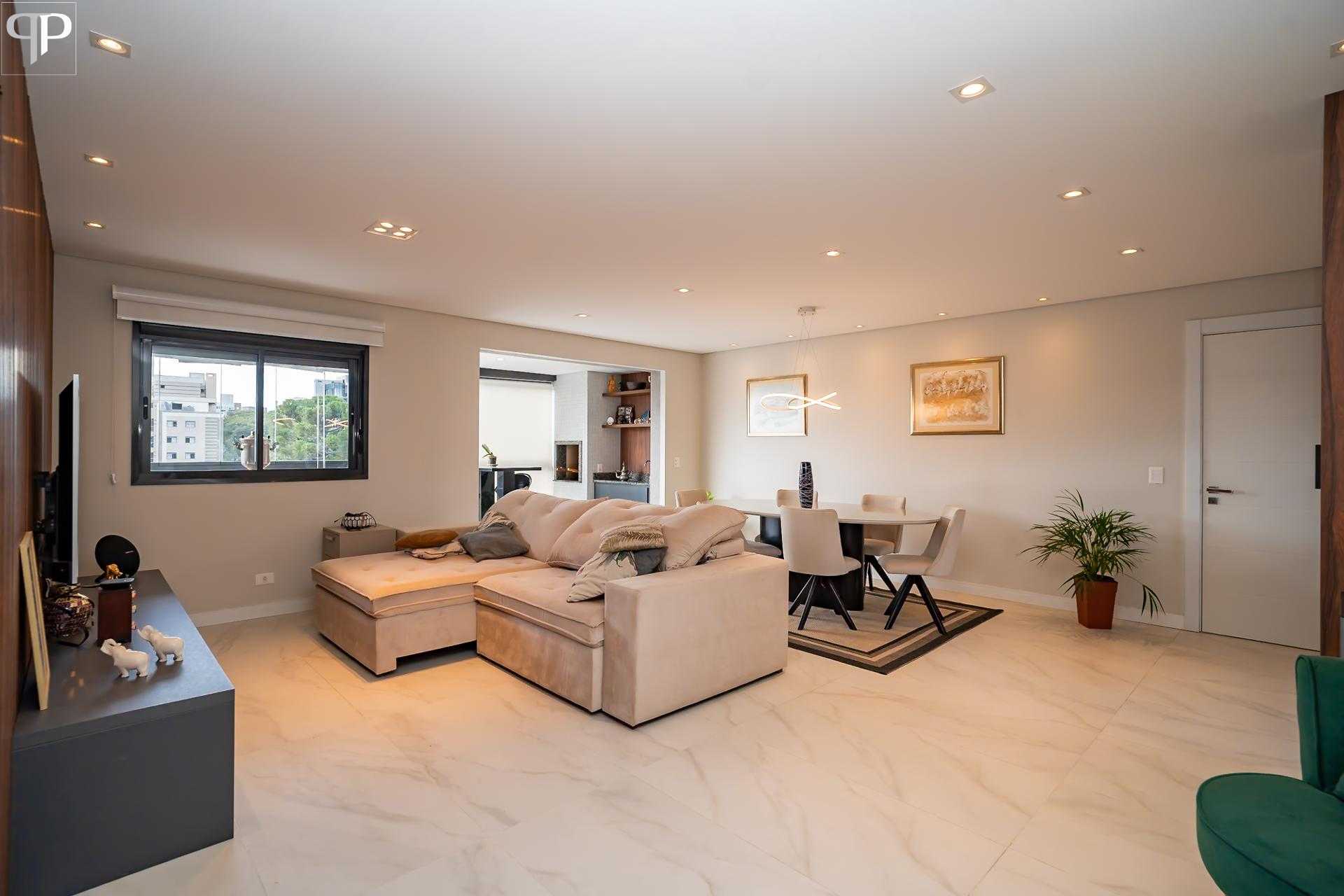 Apartamento com 3 dormitórios à venda  no bairro Ahú - CURITIB...
