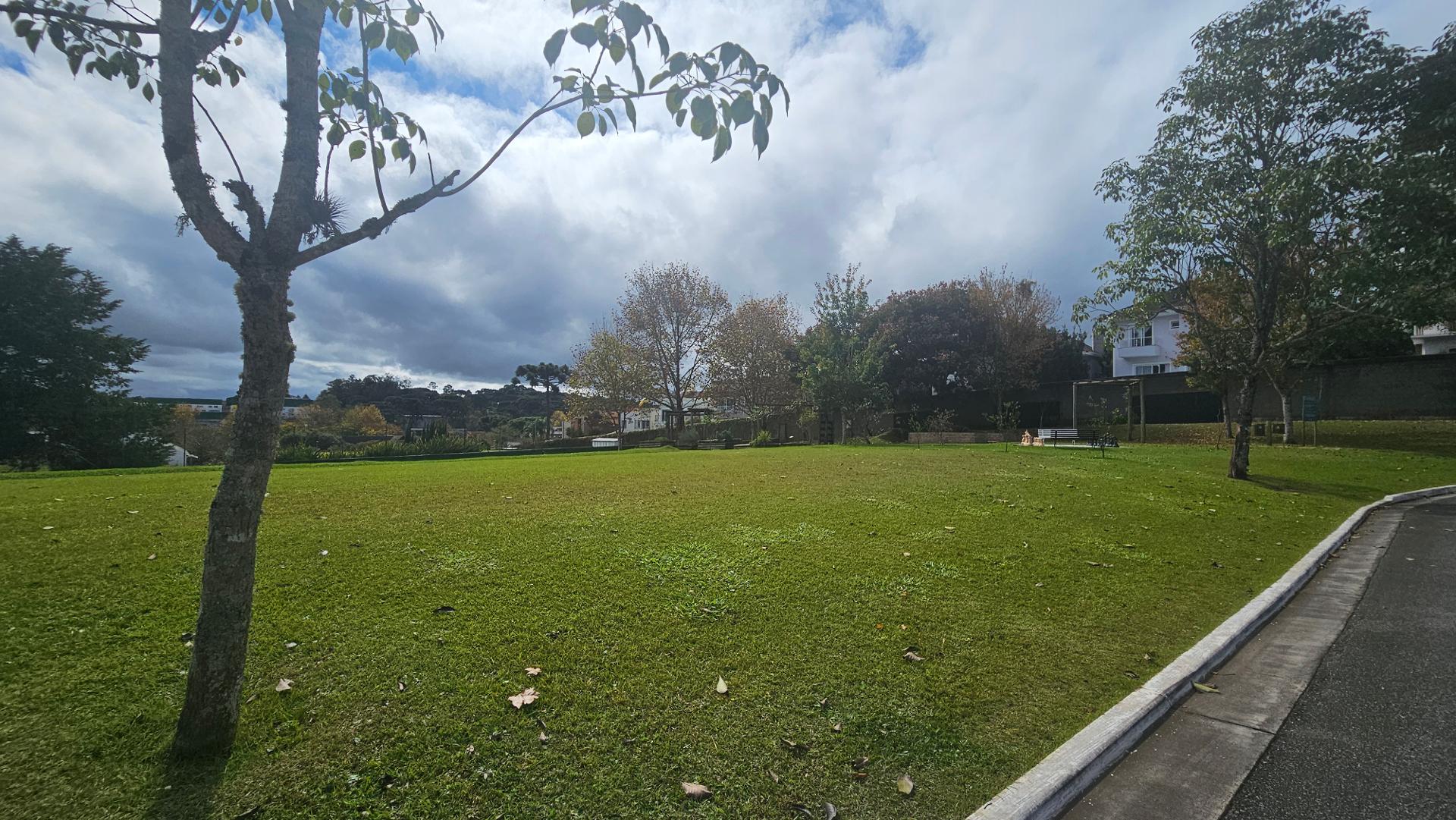 Terreno à venda, 700m2 privativos, Alphaville Graciosa, PINHAI...