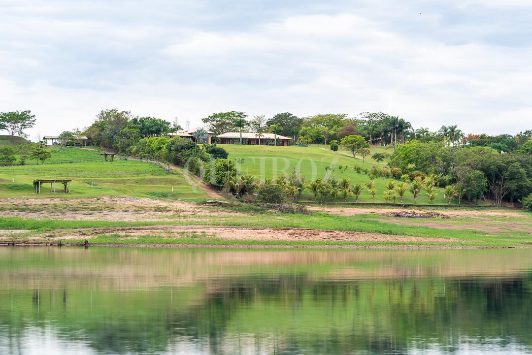 Casa com linda vista para a represa,à venda, Delfinópolis, DEL...