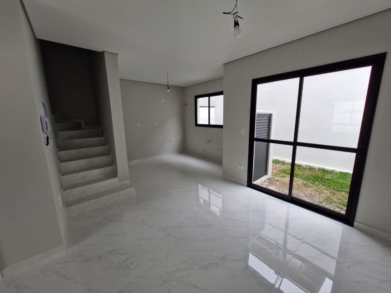 Sobrado à venda - Triplex 127m  - R  699.000,00 - Uberaba, CUR...