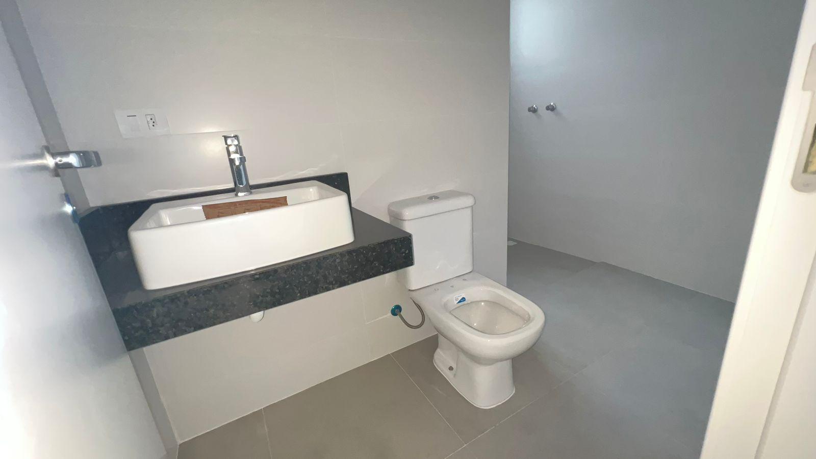 Sobrado à venda - Triplex 120m  - R  660.000,00 -  Xaxim, CURI...