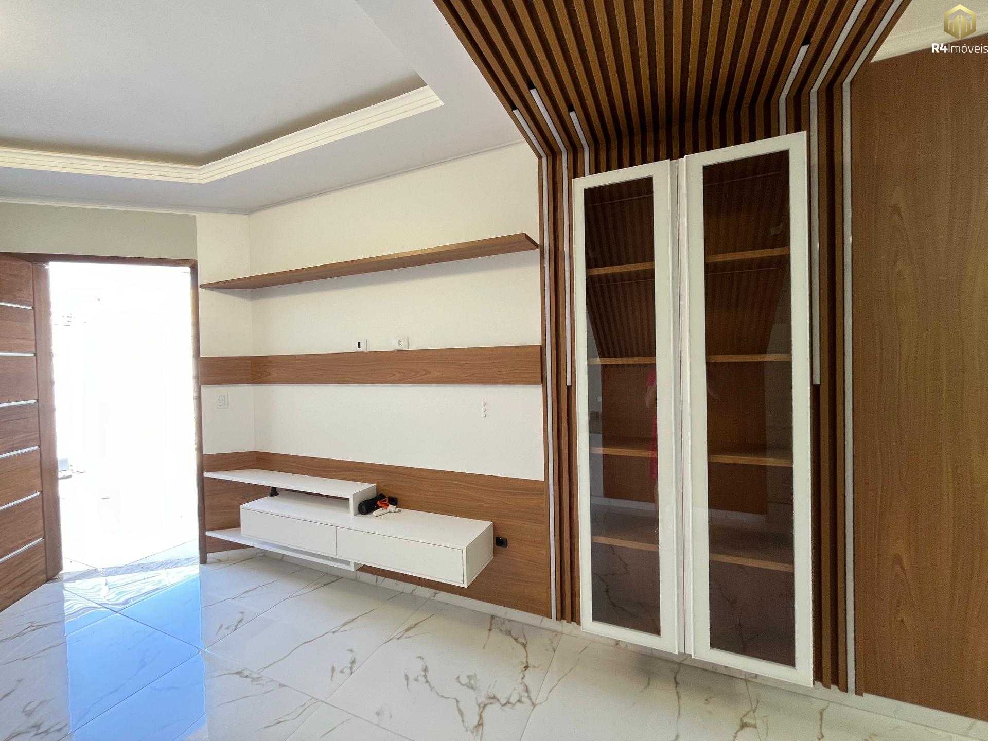 Sobrado à venda - Triplex 267m  - R  750.000,00 - Sítio Cercad...