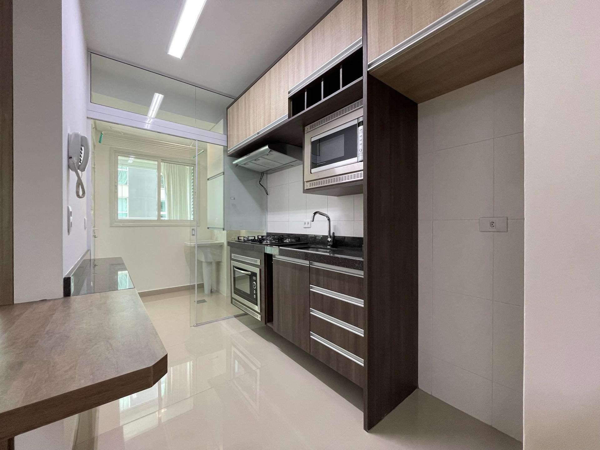 Belo Apartamento à venda, 02 quartos, condomínio clube, Portão...