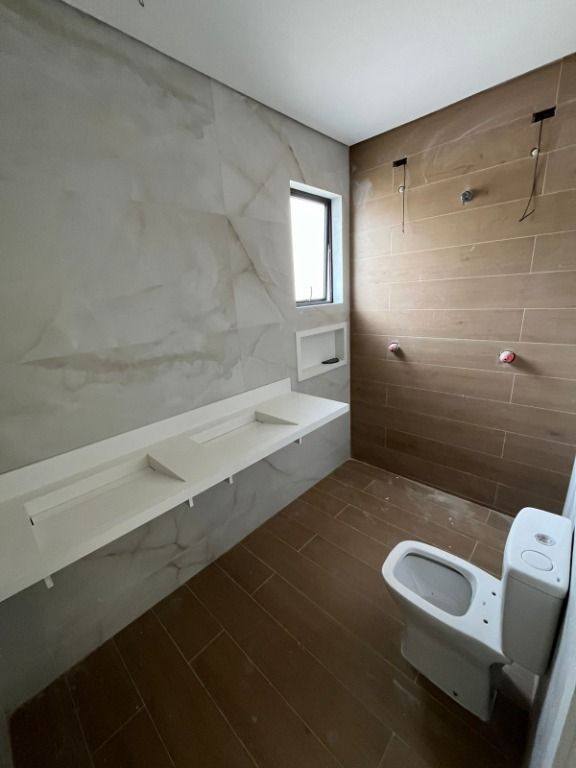 Sobrado com 4 quartos à venda no Portão - Curitiba/PR