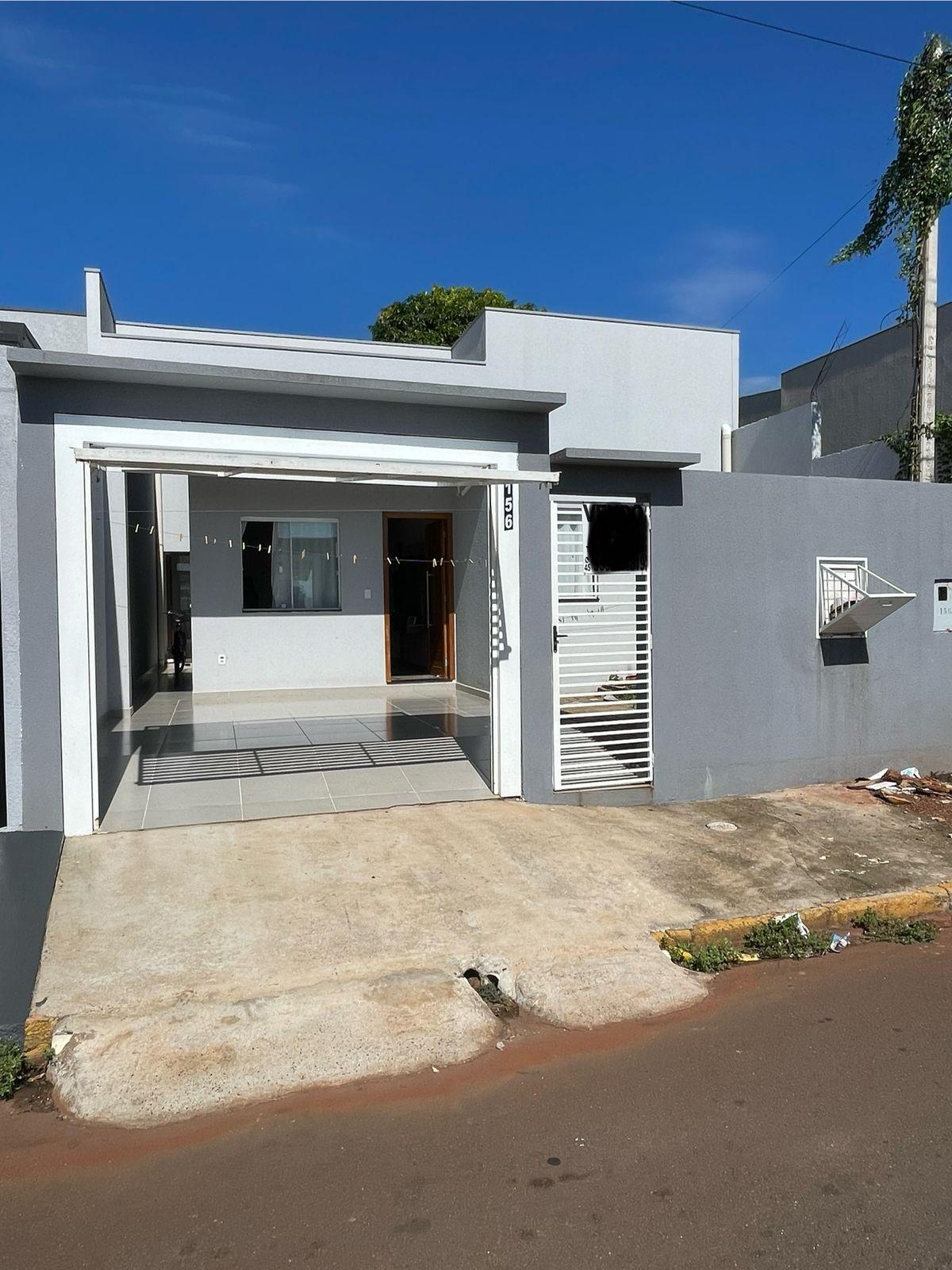 Casa geminada localizada na Vila Pioneira