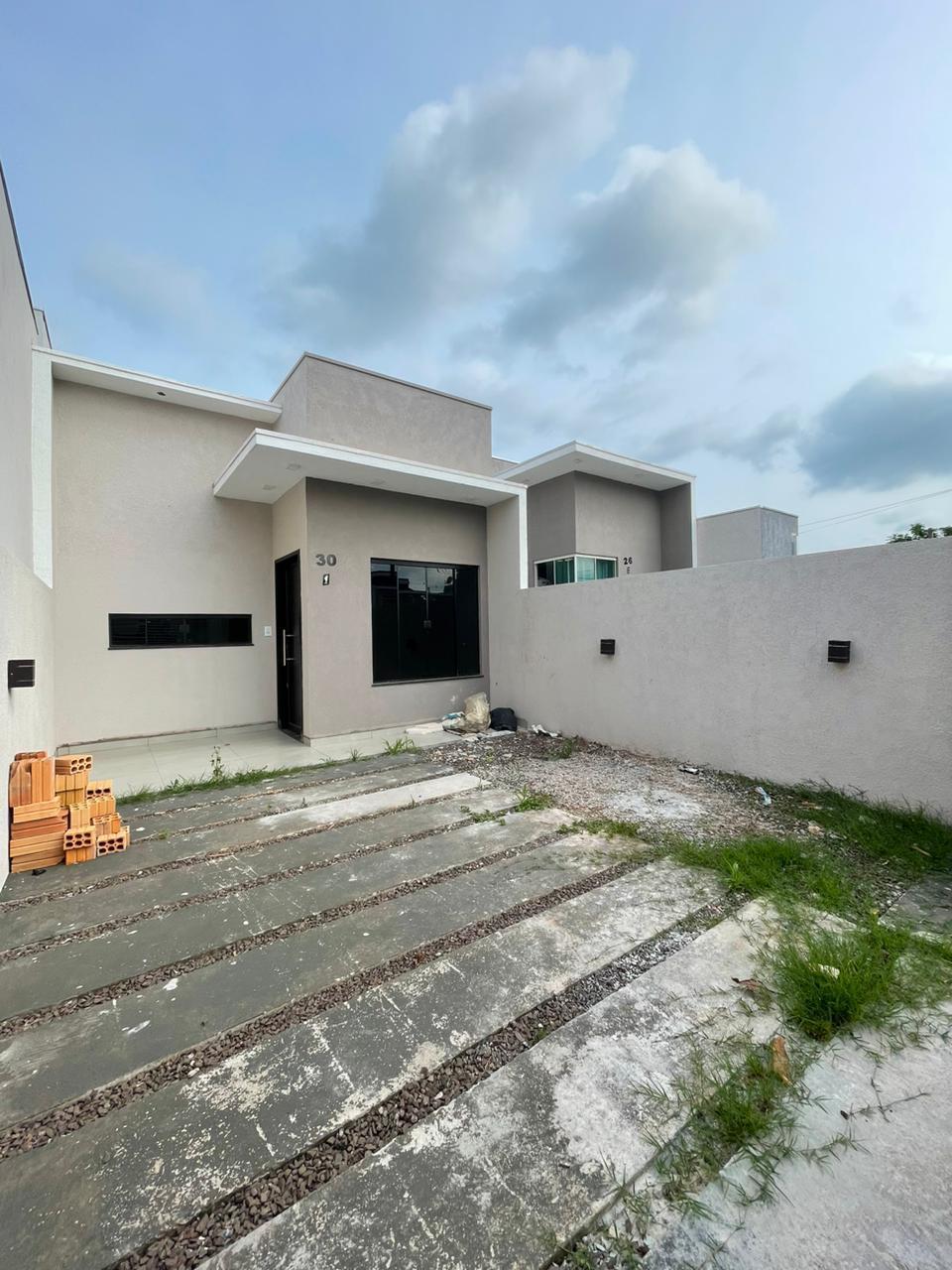 Casa geminada com PISCINA localizada no Jardim Alto Alegre - P...