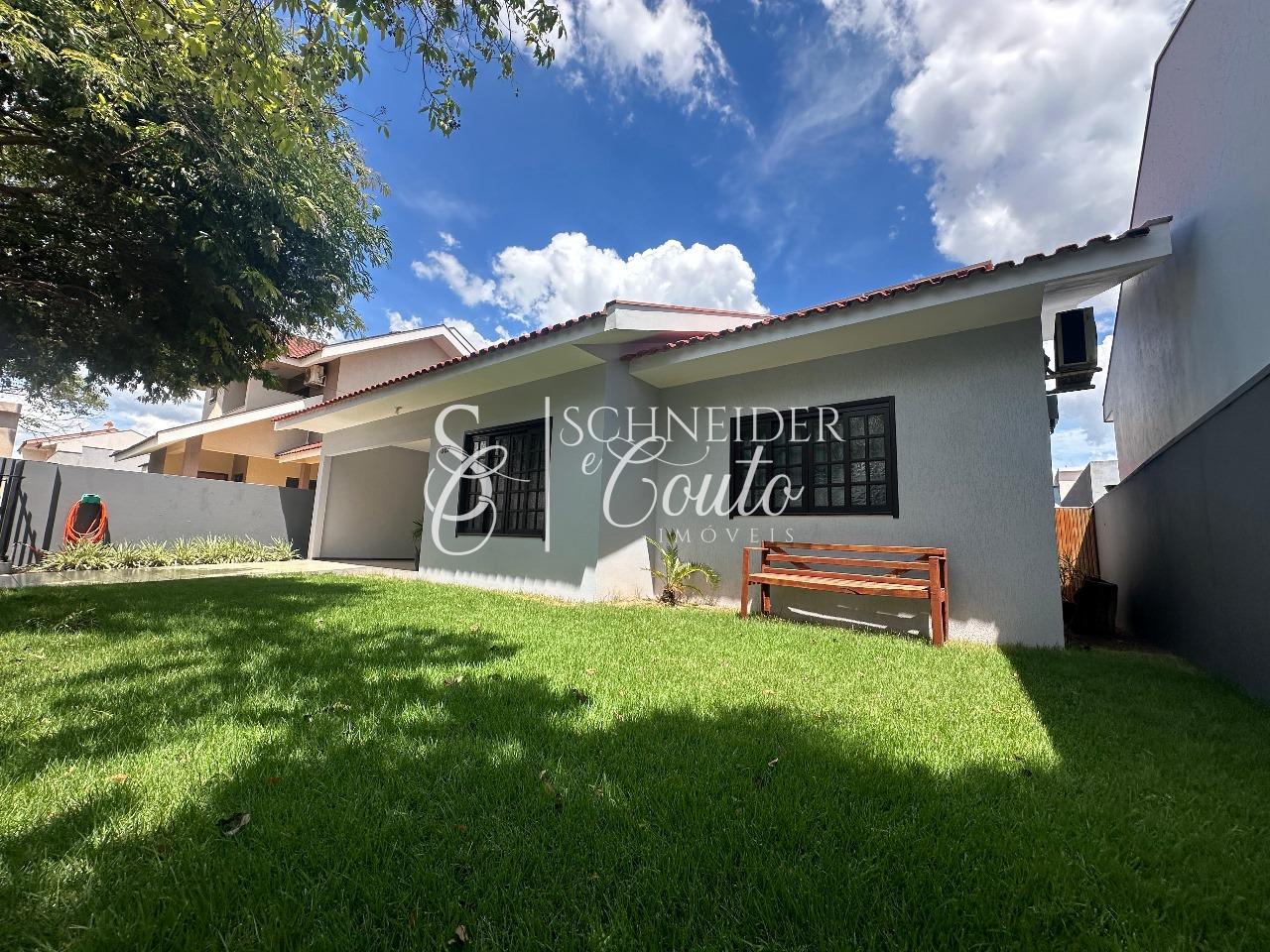 Casa SEMI MOBILIADA com piscina, localizada no Jardim Gisela