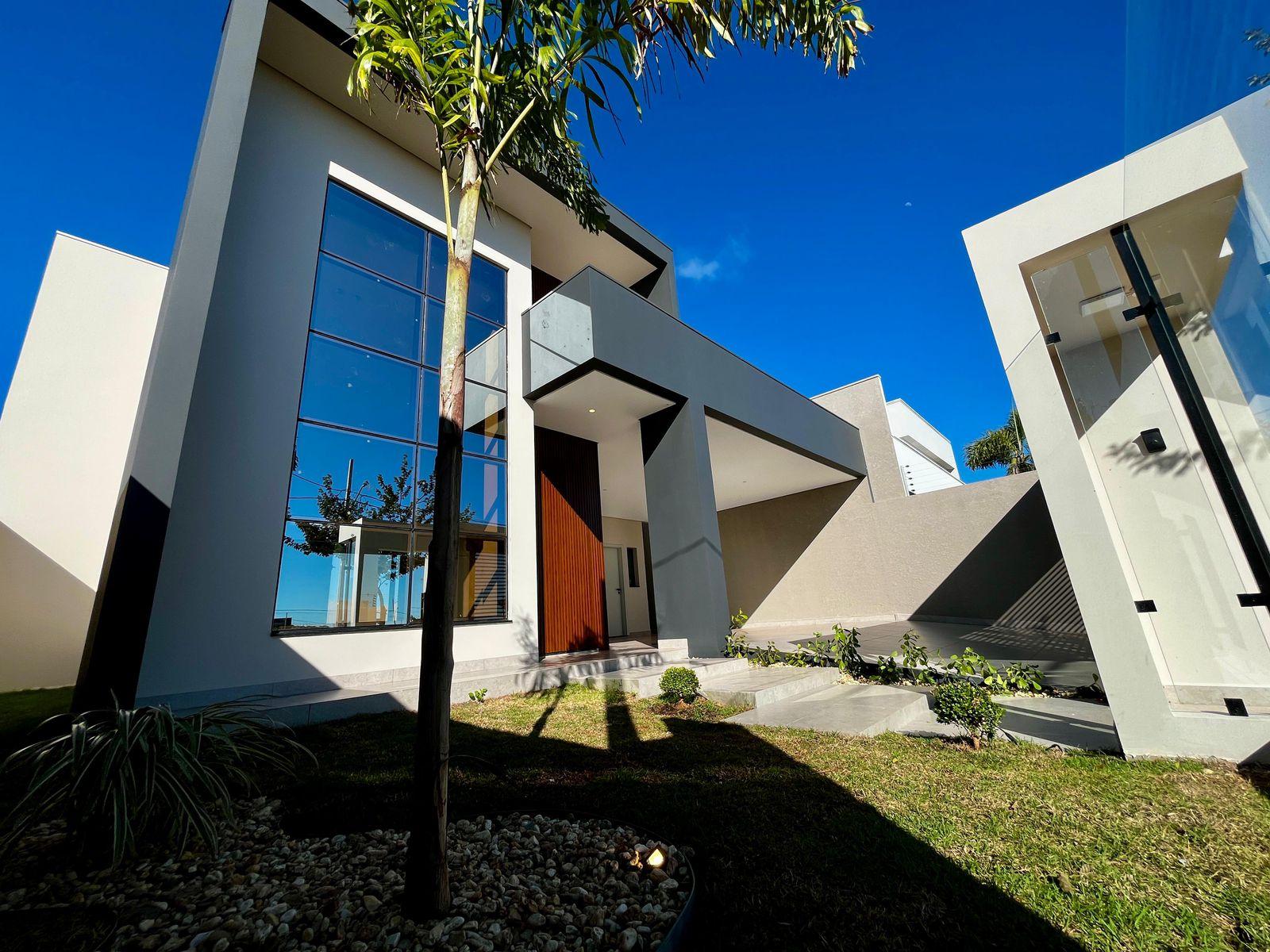 CASA AMPLA  E MODERNA COM PISCINA E 03 SU?TES NO BRISA DO LAGO