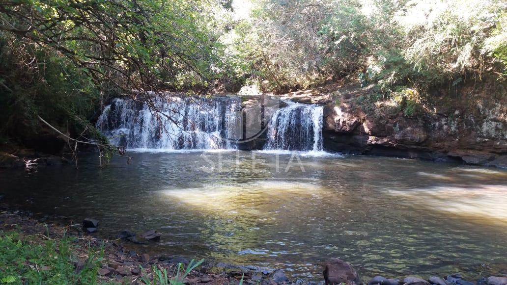 Chácara à venda, com casa de 270m , cachoeira, açudes, BRAGANE...