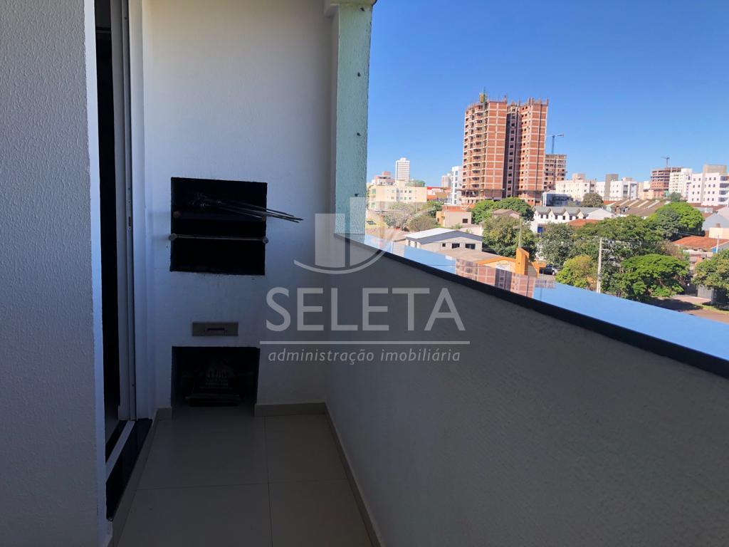 Lindo Apartamento semi mobiliado à venda, COQUEIRAL, 3 dormitó...