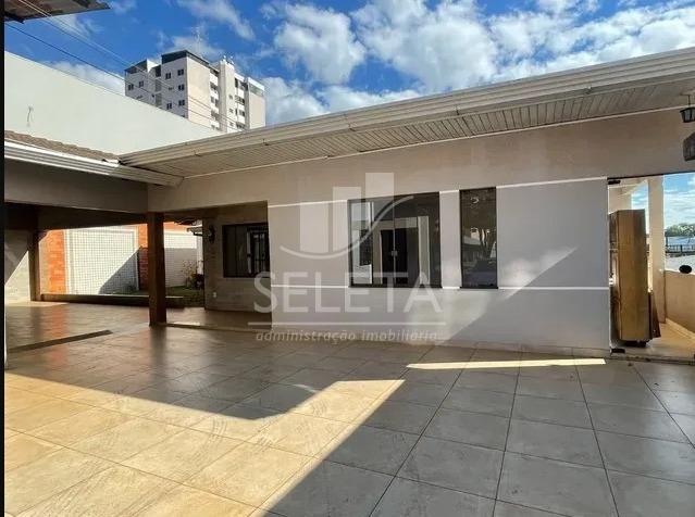 CASA RESIDENCIAL E COMERCIAL PARA LOCAÇÃO NO CENTRO DE CASCAVEL