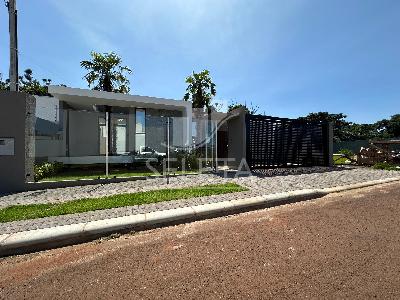 Casa Térrea de Alto Padrão no Tropical 3 em Cascavel.