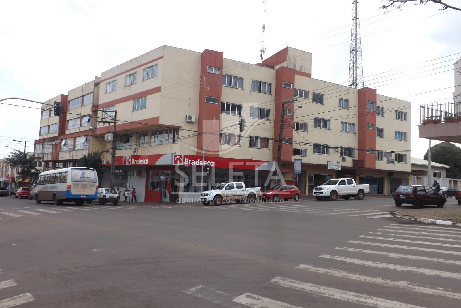 Apartamento à venda, centro de LARAJEIRAS, dois quartos, sala,...