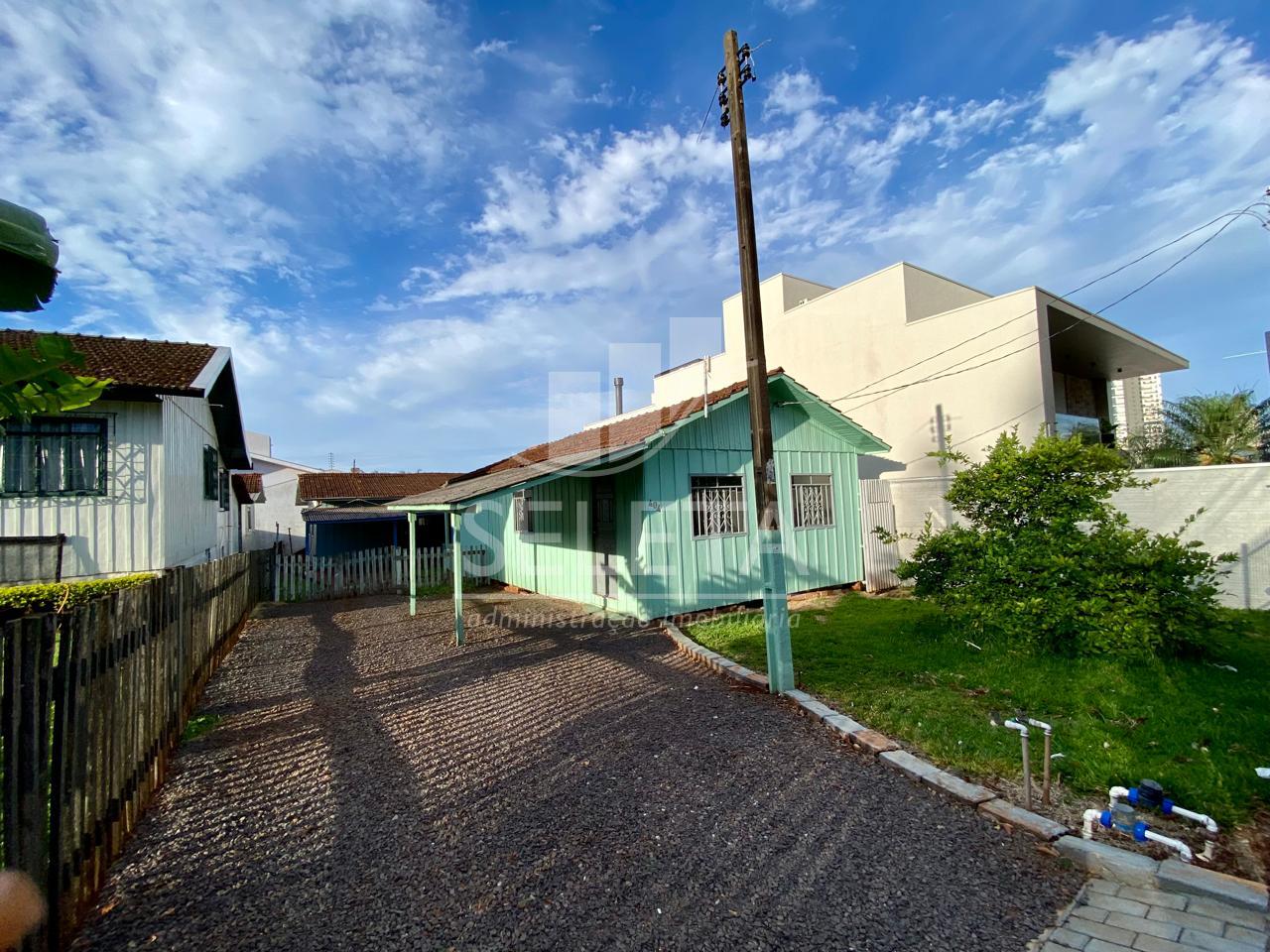 Casa com 3 dormitórios para locação, Centro, CASCAVEL - PR