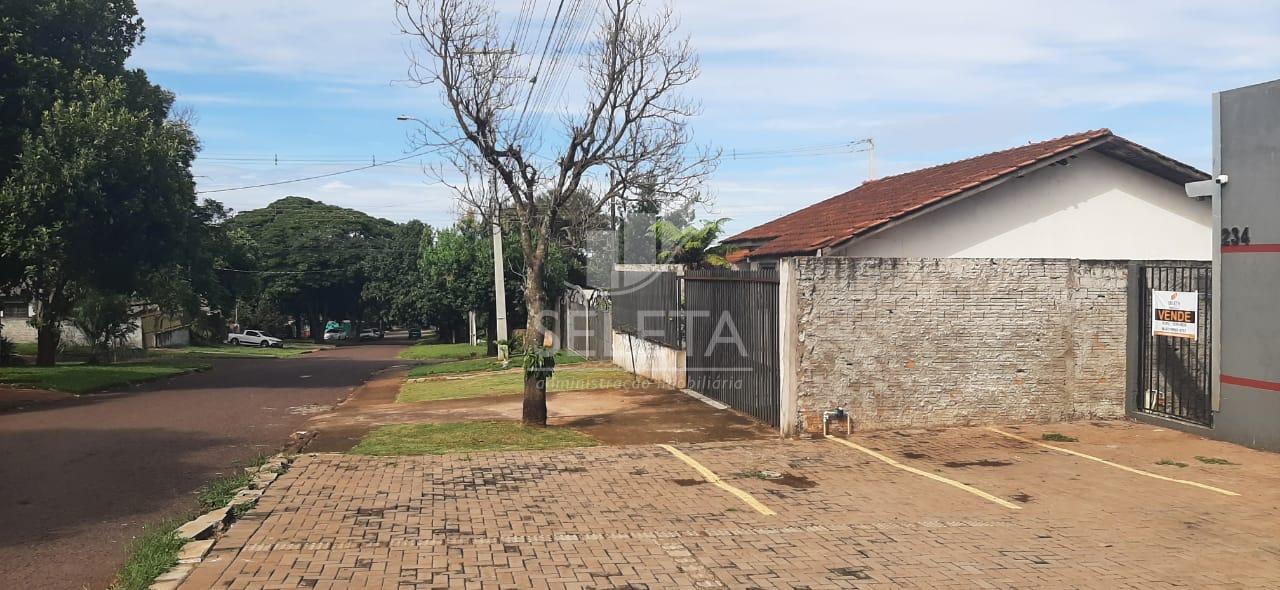Barracão no Bairro Canadá 3 Anos de construção