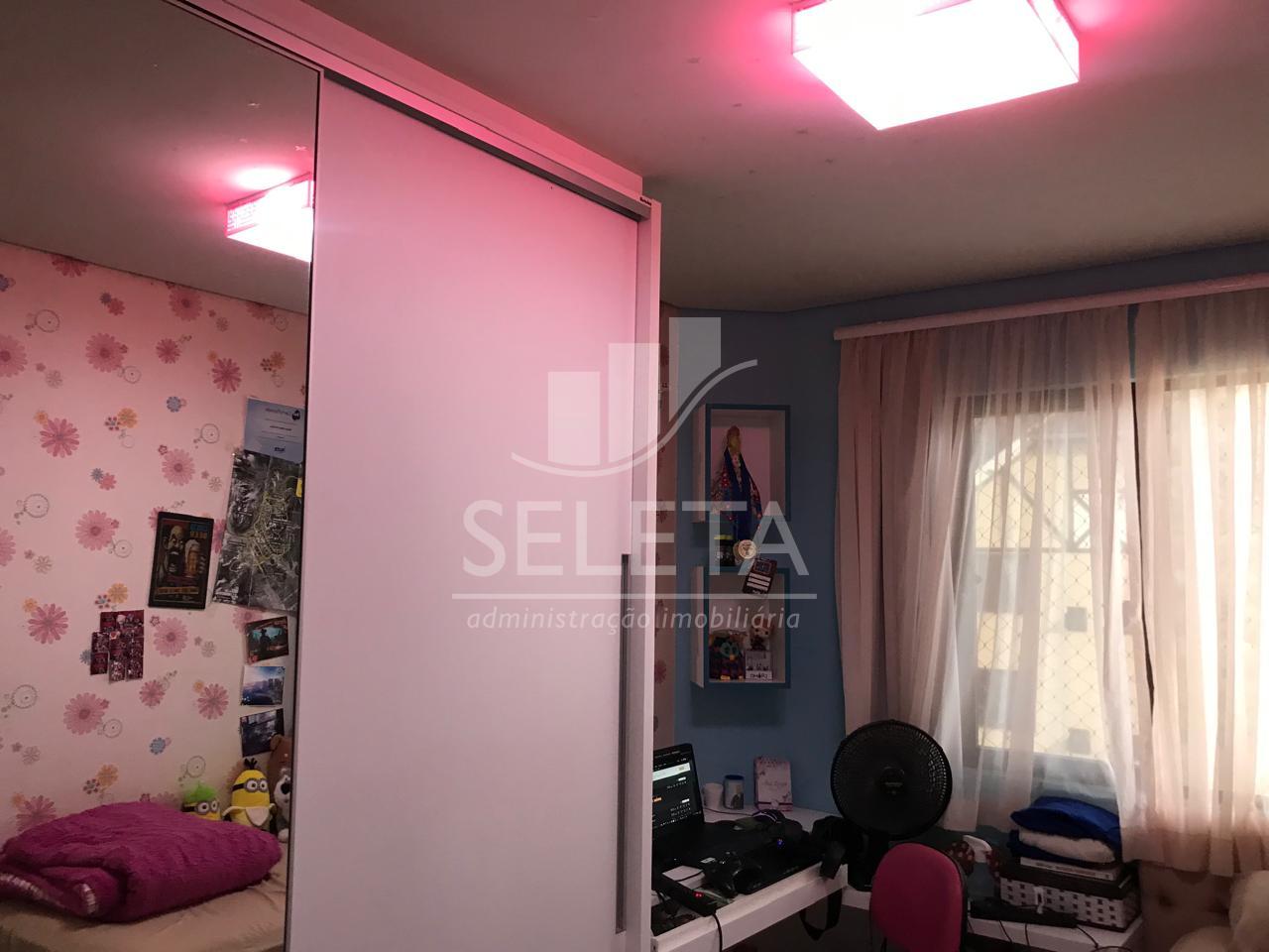 Apartamento mobiliado para venda no Edificio Dresden, Centro, ...