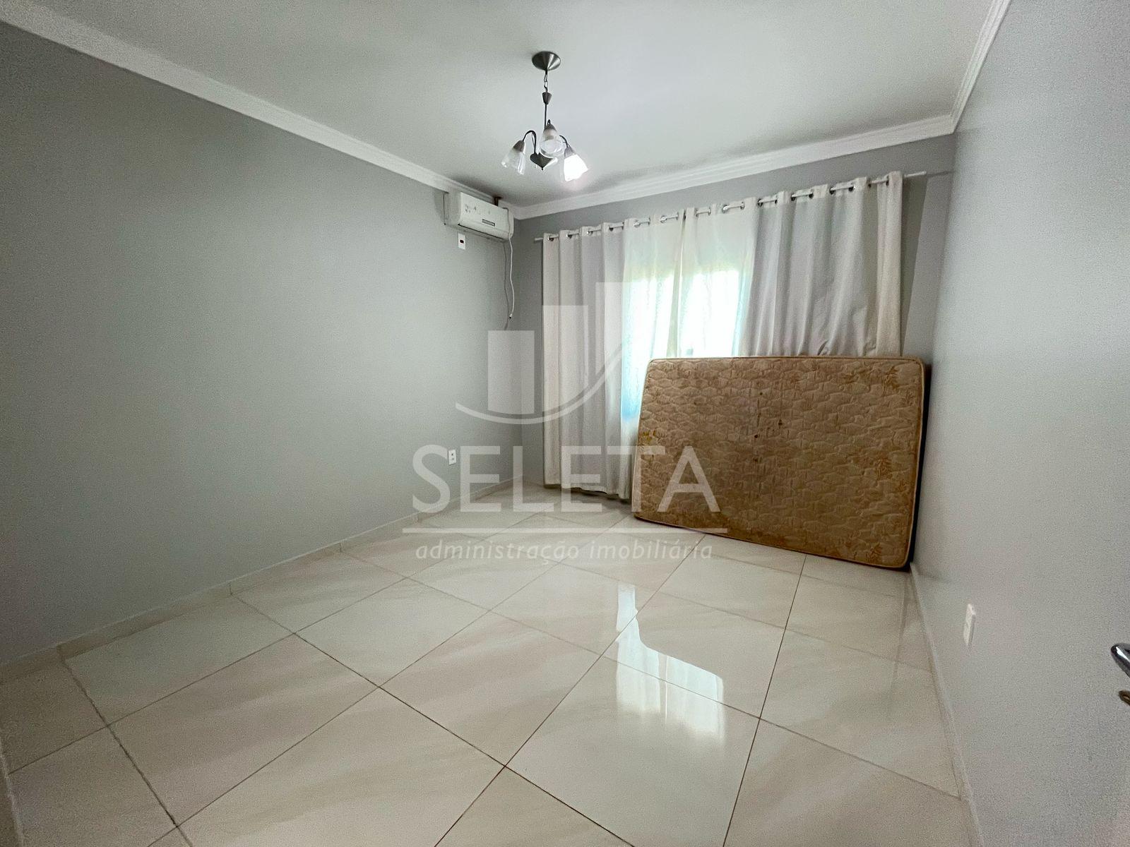 Sobrado com 4 dormitórios para locação, Santa Cruz, CASCAVEL - PR