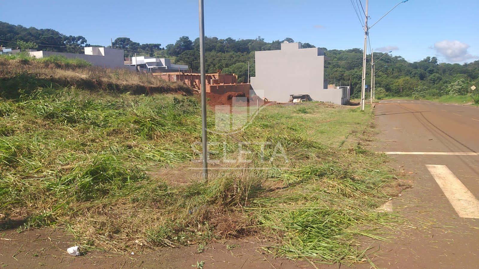 OPORTUNIDADE ÚNICA    Terreno de esquina à venda, Cascavel Vel...