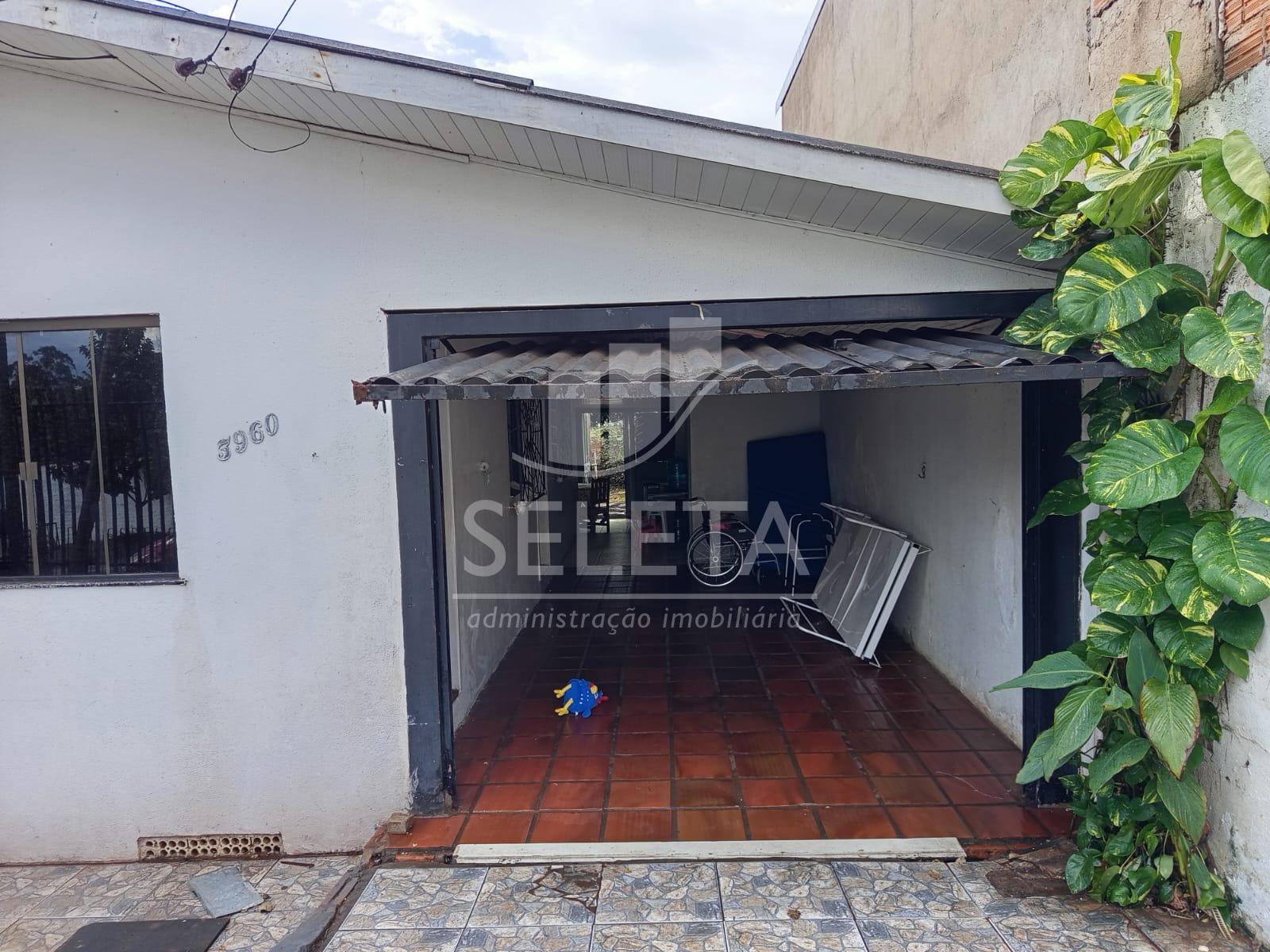 Casa à venda com ótima localização no bairro Neva, CASCAVEL - PR