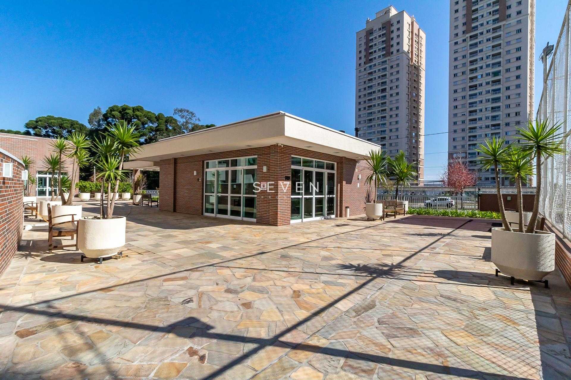 Apartamento no condomínio clube Vermont, a poucos metros da Un...