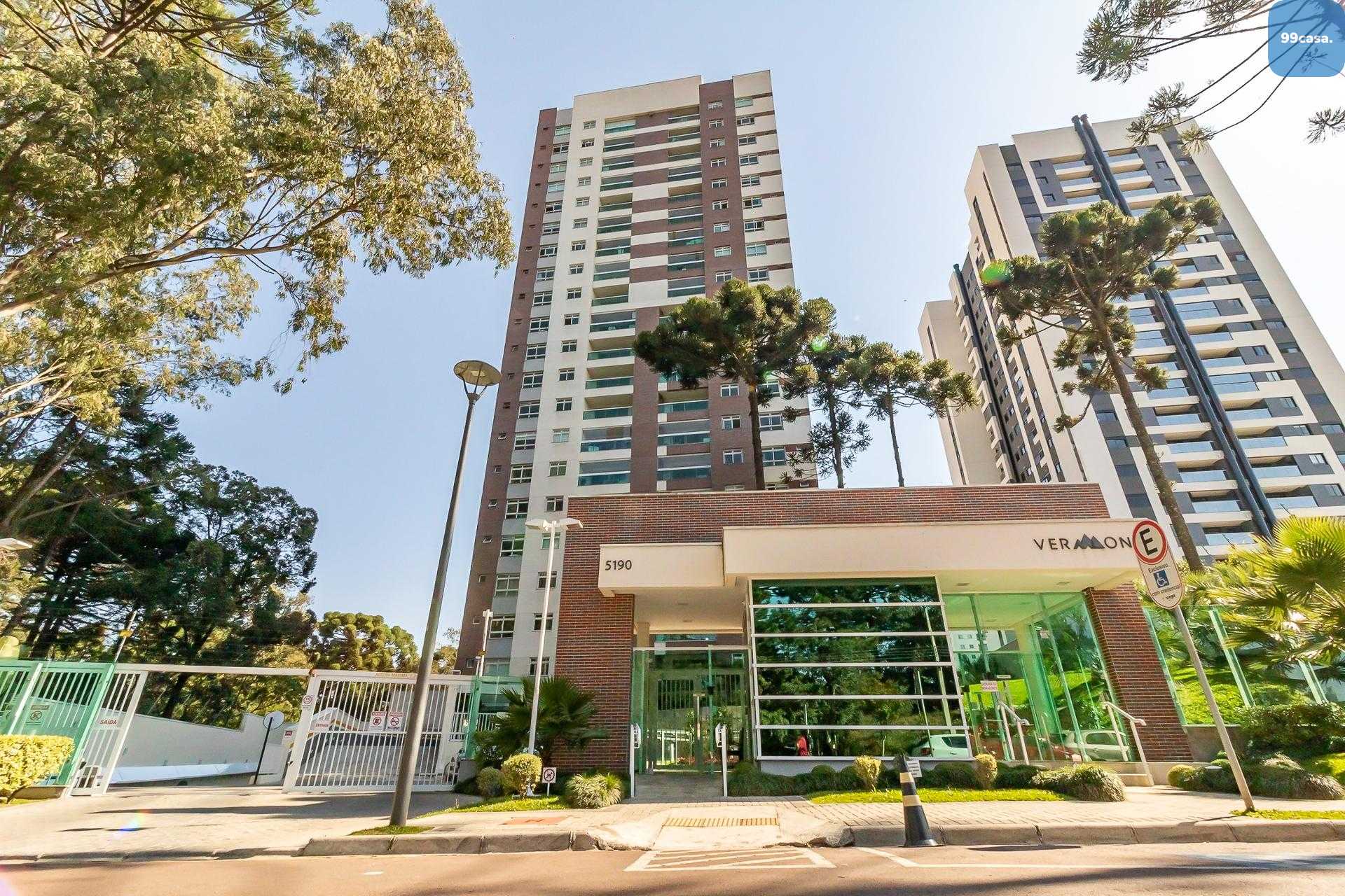 Apartamento no condomínio clube Vermont, a poucos metros da Un...