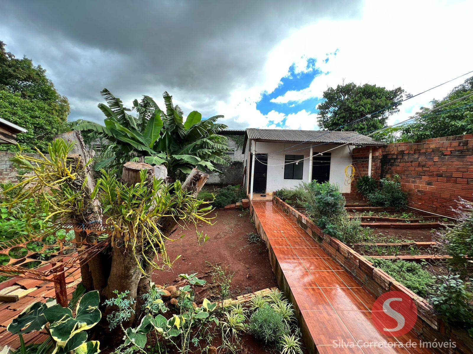 Casa a venda, localizada no Centro Sul, Dois Vizinhos-PR.