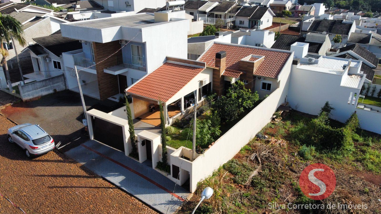 Casa a venda, localizada no Loteamento Alto da Luz, Dois Vizinhos-PR.