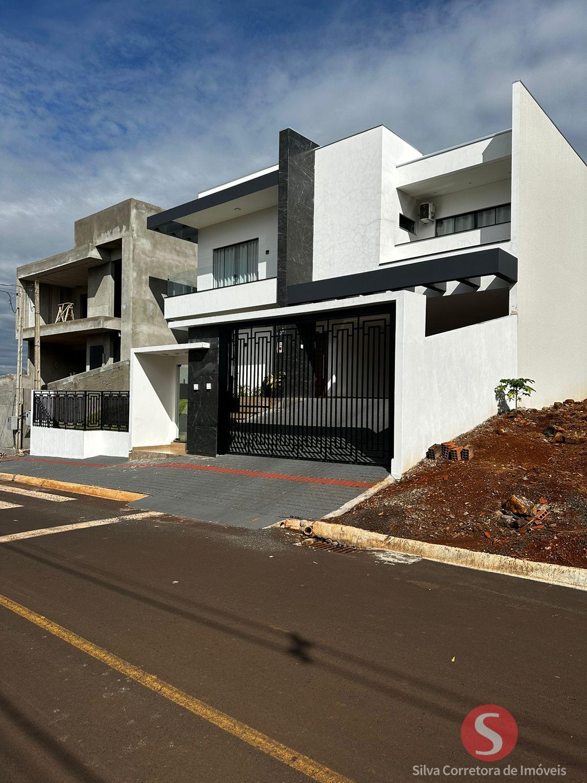 Sobrado a venda, localizado no Loteamento Portal do Lago, Dois Vizinhos-PR.