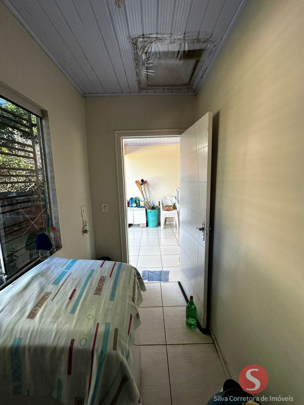 Casa a venda, localizada no Bairro So Francisco Xavier, Dois Vizinhos-PR.