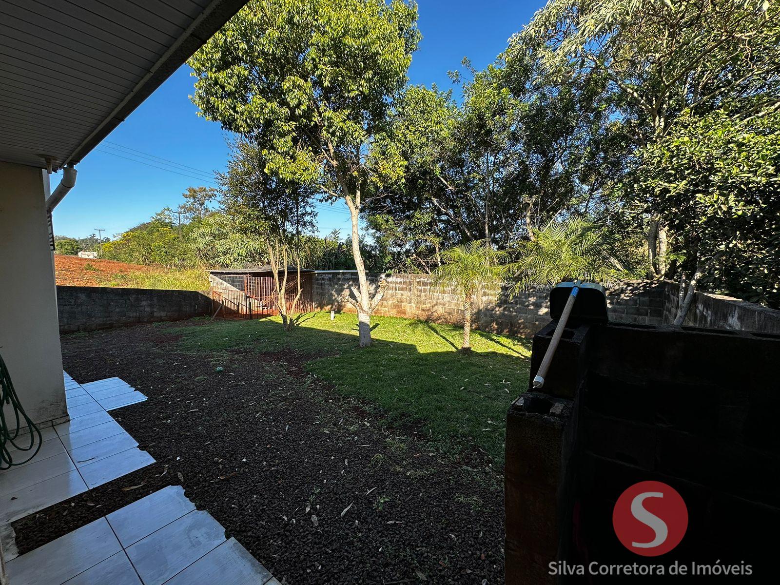 Casa a venda, localizada no Bairro So Francisco Xavier, Dois Vizinhos-PR.