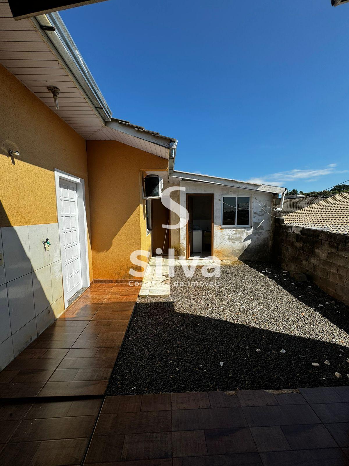 Casa a venda, localizada no Loteamento Passanante, Dois Vizinhos-PR.