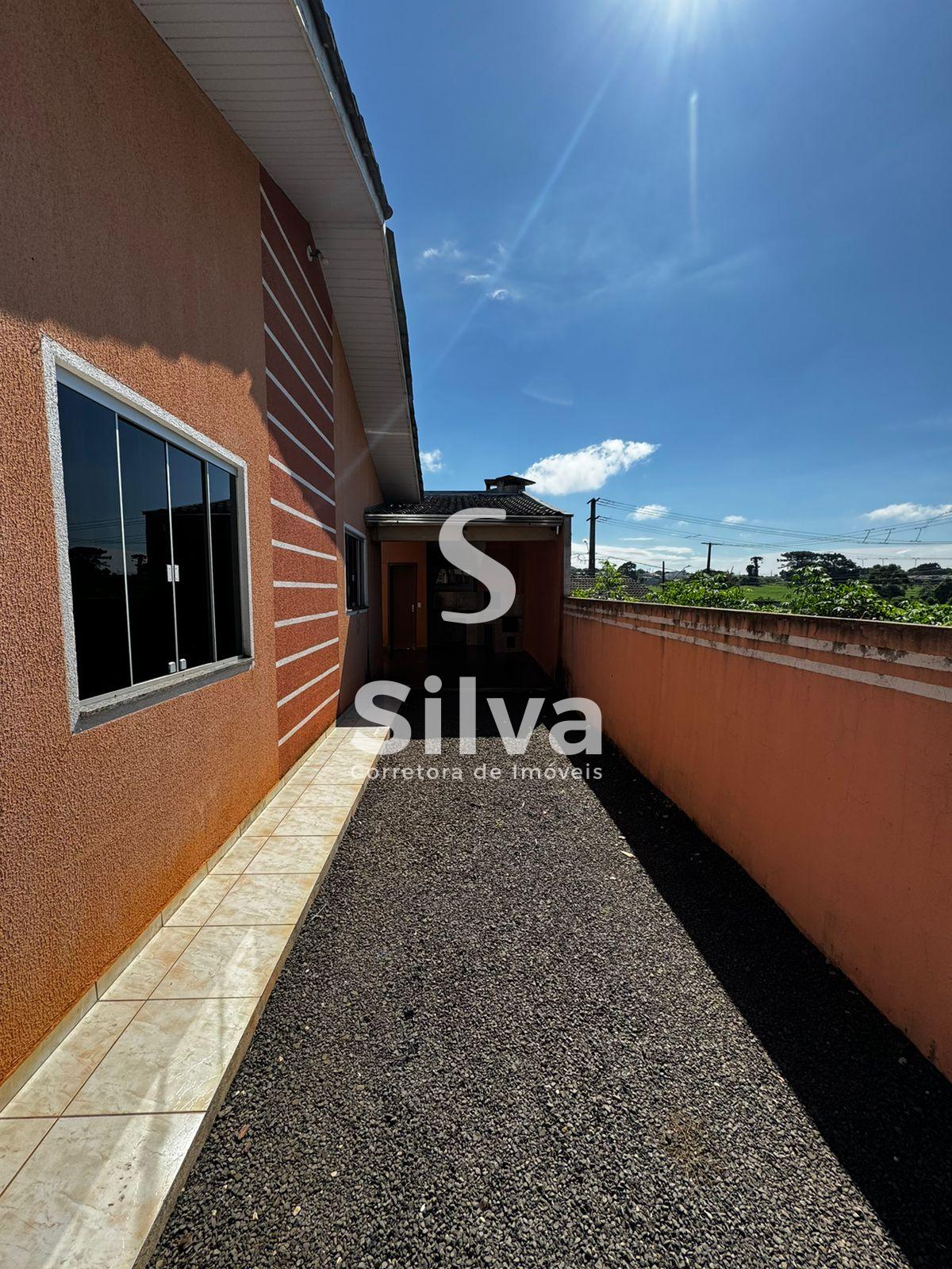 Casa a venda, localizada no Loteamento Passanante, Dois Vizinhos-PR.