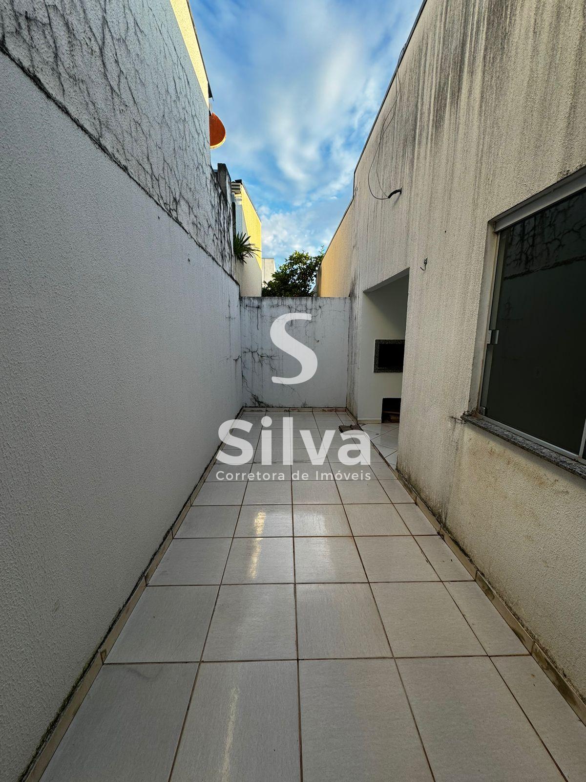 Casa para venda localizada no Bairro So Francisco de Assis, Dois Vizinhos-PR.