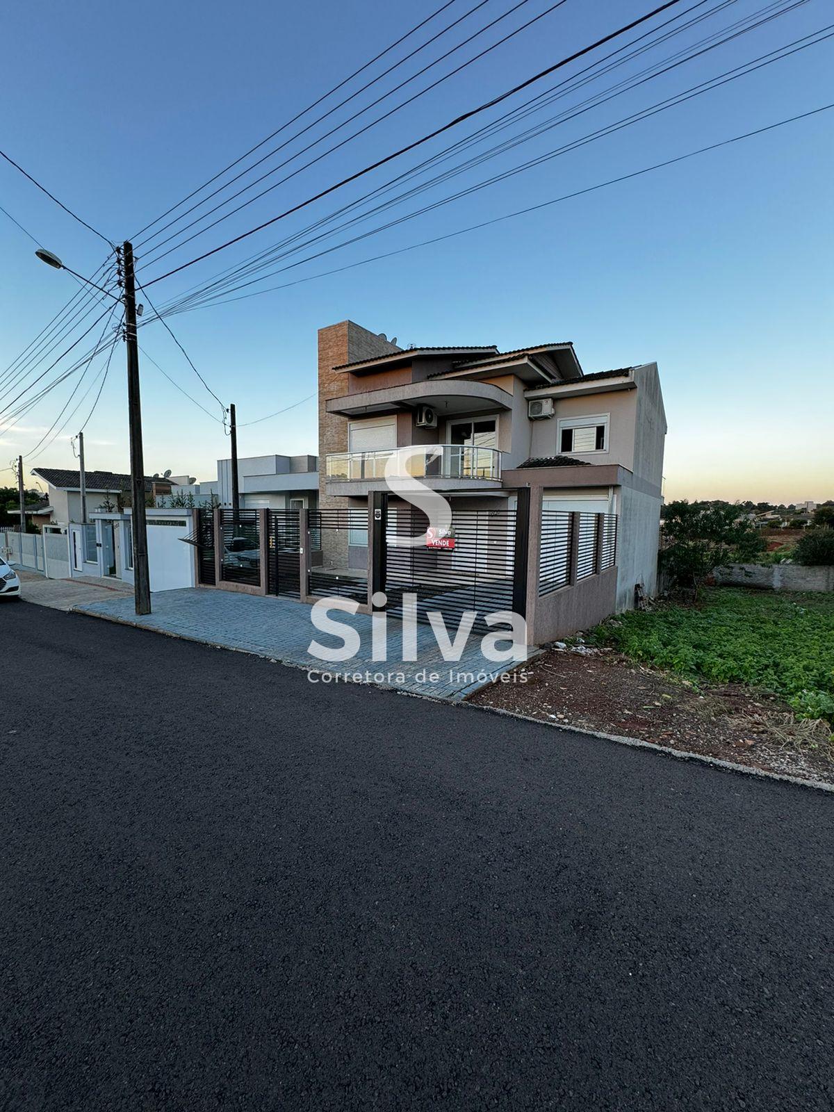 Sobrado a venda, localizado no Bairro So Francisco Xavier, Dois Vizinhos-PR.