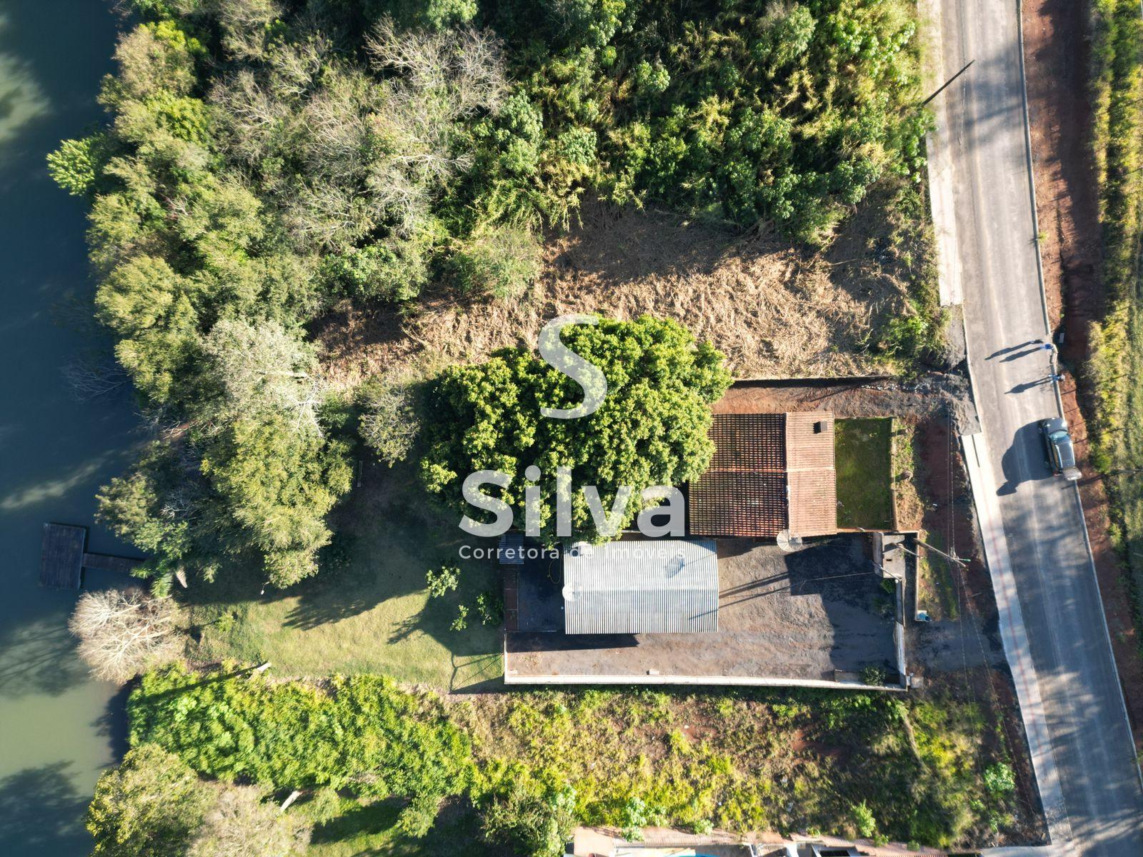 Casa a venda localizada no Alagado de Cruzeiro do Iguau-PR.