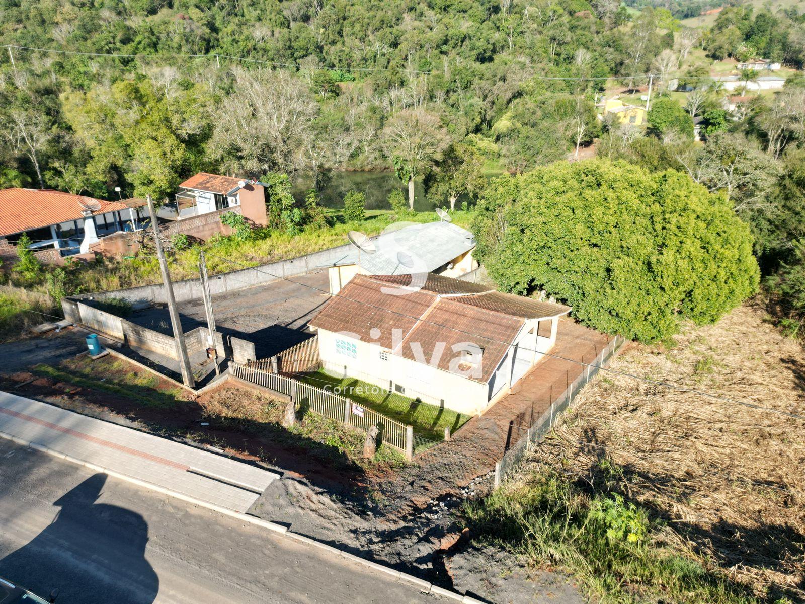 Casa a venda localizada no Alagado de Cruzeiro do Iguau-PR.