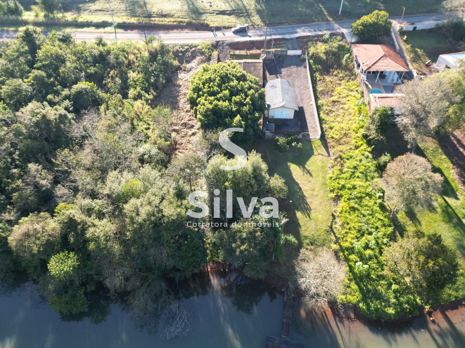 Casa a venda localizada no Alagado de Cruzeiro do Iguau-PR.