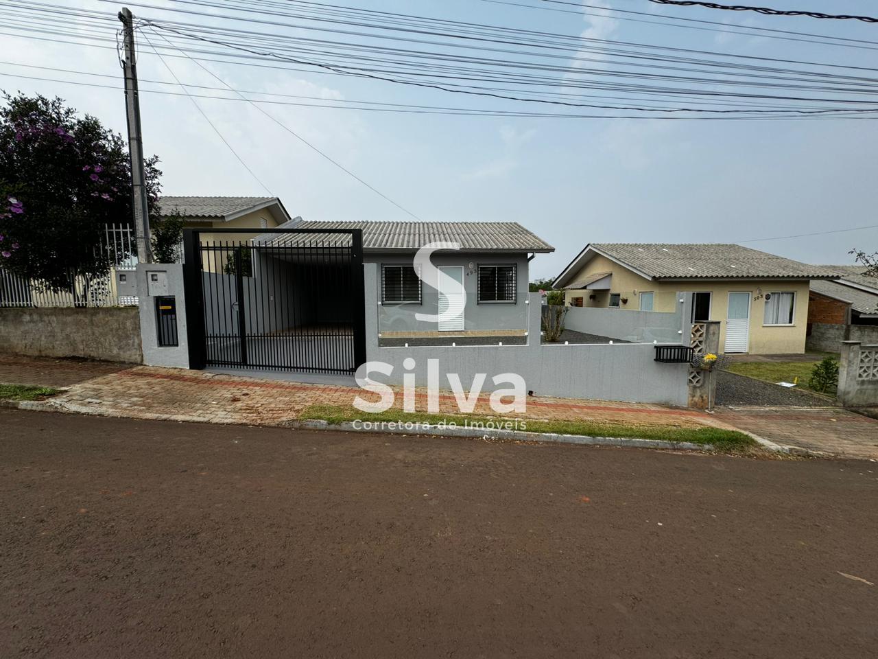 Casa a venda localizada no Bairro Margarida Galvan, Dois Vizin...