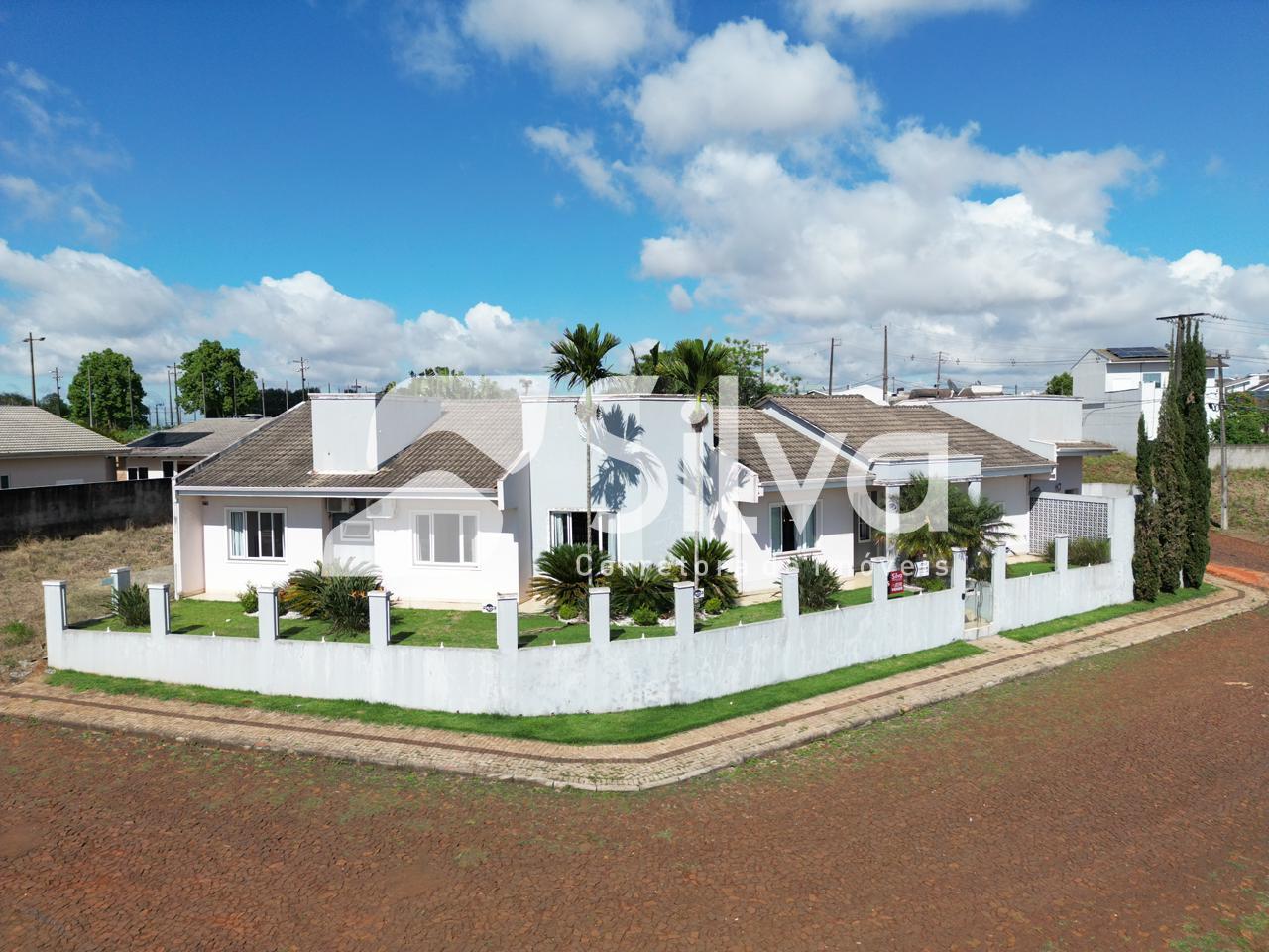 Casa a venda localizada no Loteamento Alto da Luz, Dois Vizinhos-PR.