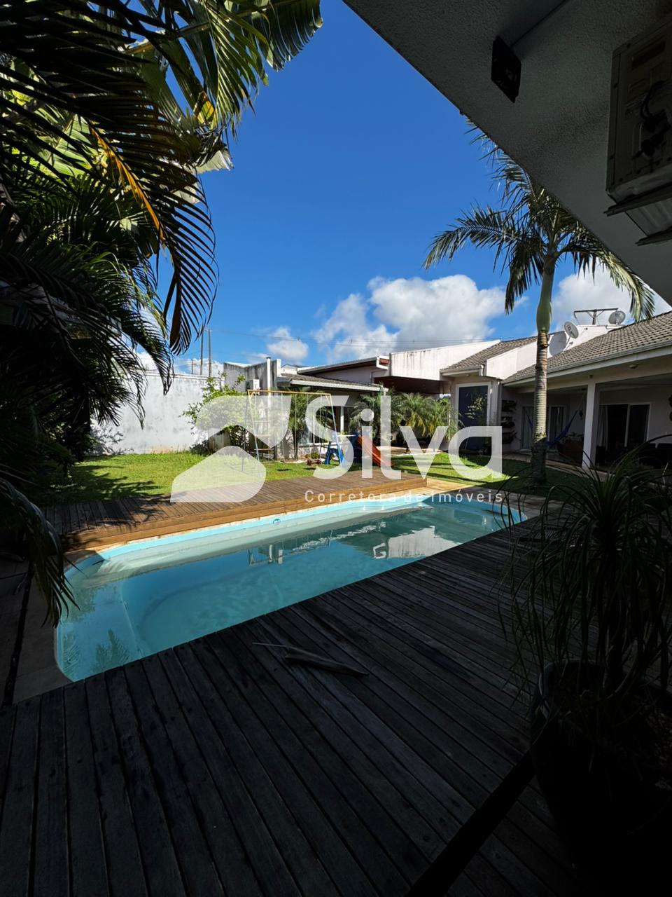 Casa a venda localizada no Loteamento Alto da Luz, Dois Vizinhos-PR.