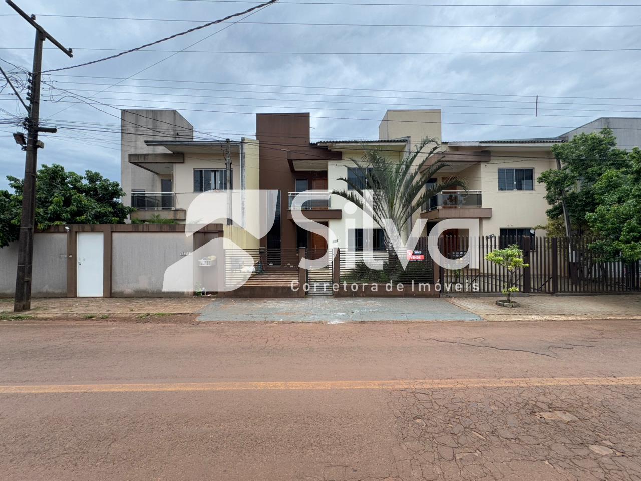 Sobrado a venda localizado no Bairro Margarida Galvan, Dois Vizinhos-PR.